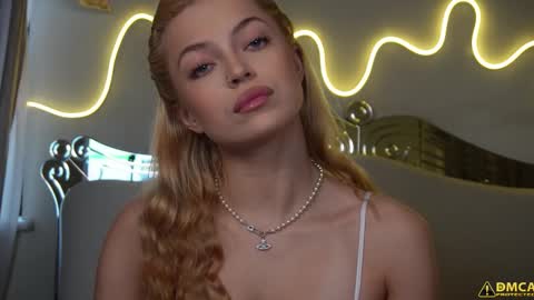 Kelly online show from 11-08-25, 05:29