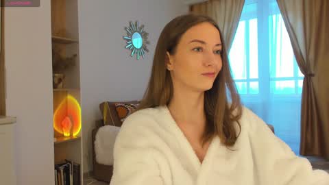 Kelly XO online show from 02-04-25, 01:38