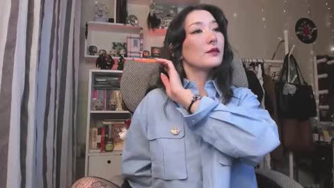 Leia online show from 12-19-25, 07:15