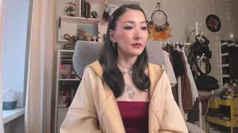 Snapshot of kellyasian chatting on 04-26-26, 06:33 Leia online show from 04-26-26, 06:33