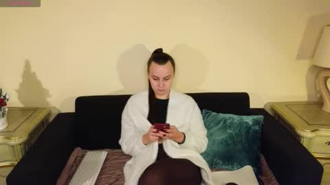 Snapshot of kellycartie chatting on 01-15-26, 01:05 Im Kelly online show from 01-15-26, 01:05