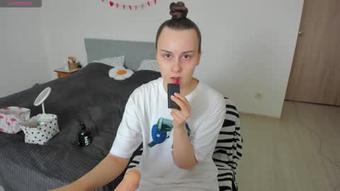 Snapshot of kellycartie chatting on 02-13-26, 06:42 Im Kelly online show from 02-13-26, 06:42