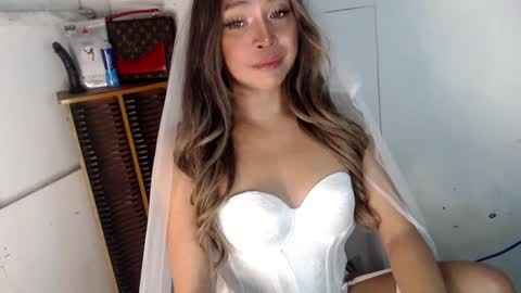 Snapshot of kellyclarksonx chatting on 12-27-24, 08:02 its me KELLY online show from 12-27-24, 08:02