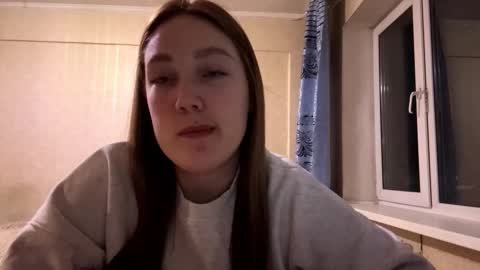 Mia online show from 10-20-25, 09:10