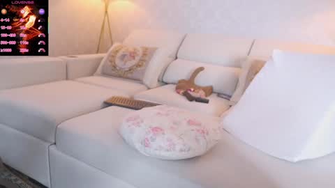 vanessa online show from 03-25-26, 05:19