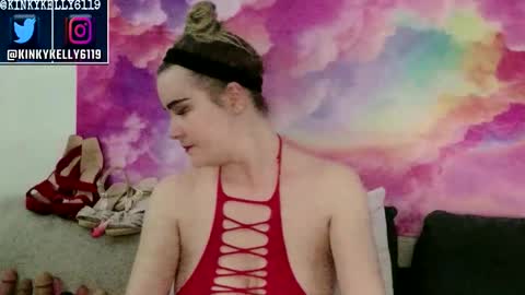 Snapshot of kellylynn76 chatting on 10-28-25, 12:47 kellylynn76 online show from 10-28-25, 12:47