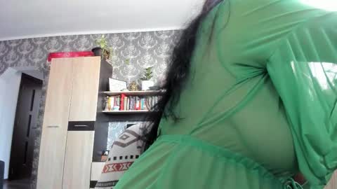 Monday - Friday  08 am - 3 pm GMT 3 online show from 10-30-25, 08:49