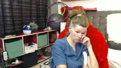 kelly online show from 02-05-25, 05:20