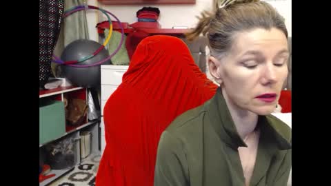 kelly online show from 02-10-25, 06:13