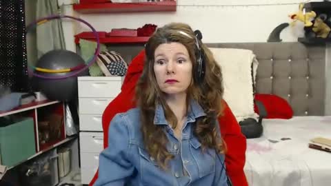 kelly online show from 02-17-25, 01:58