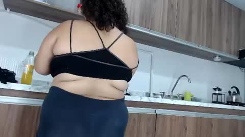 Snapshot of kellyshibary chatting on 07-05-26, 07:43 KELLY LUNA online show from 07-05-26, 07:43
