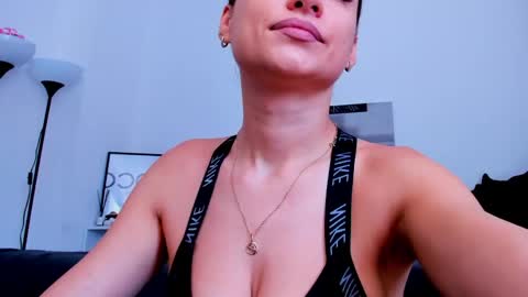 Snapshot of kellysmits chatting on 06-05-26, 06:52 kellysmits online show from 06-05-26, 06:52