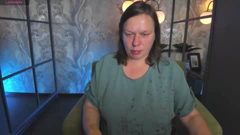 Kelly online show from 09-17-25, 05:42