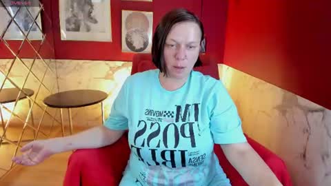 Kelly online show from 06-28-26, 01:17