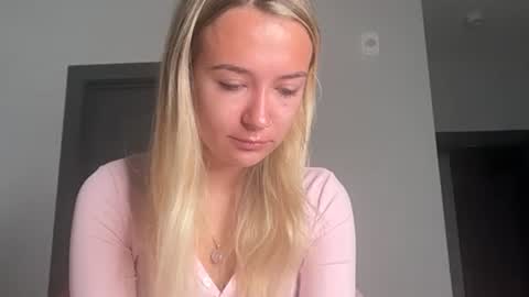 Snapshot of kelseyblu chatting on 05-08-26, 12:49 Kelsey Blu online show from 05-08-26, 12:49