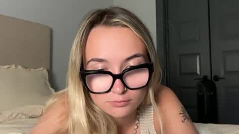 Snapshot of kelseyblu chatting on 05-29-26, 11:14 Kelsey Blu online show from 05-29-26, 11:14