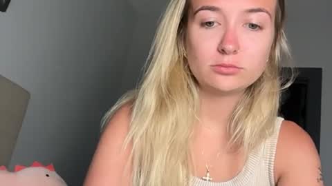 Snapshot of kelseyblu chatting on 06-14-26, 11:18 Kelsey Blu online show from 06-14-26, 11:18