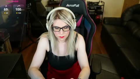 Snapshot of kelseycobalt chatting on 07-10-26, 08:33 kelseycobalt online show from 07-10-26, 08:33