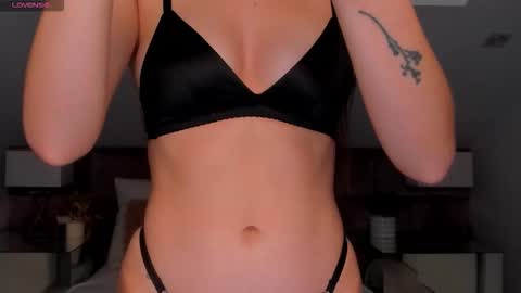 kelsi_di online show from 11-16-25, 06:08