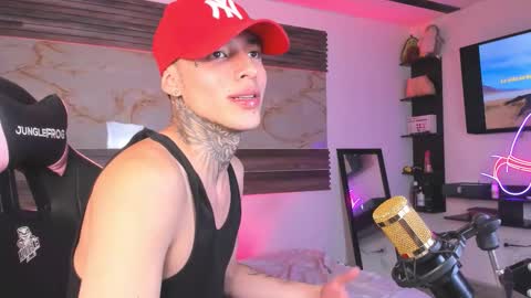 Snapshot of ken_and_bonnie chatting on 12-21-25, 03:13 ken_and_bonnie online show from 12-21-25, 03:13