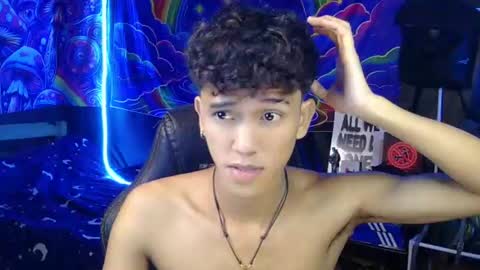 Snapshot of ken_bigcockxx chatting on 07-10-26, 09:39 Ken online show from 07-10-26, 09:39