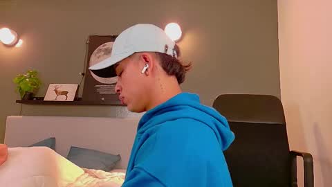   online show from 10-20-25, 11:32