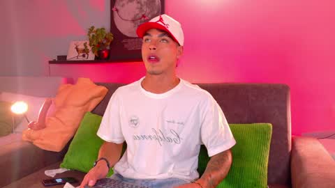   online show from 04-10-26, 09:47