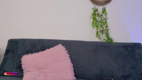 Snapshot of kendal_mosk chatting on 05-16-26, 07:34 Valery online show from 05-16-26, 07:34