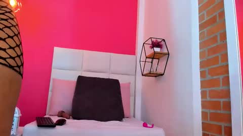 Camila online show from 09-18-25, 12:29