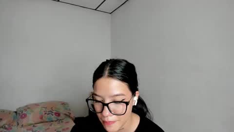 Kendal online show from 02-26-26, 04:06