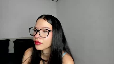 Snapshot of kendalgrey01 chatting on 04-22-26, 02:51 Kendal online show from 04-22-26, 02:51