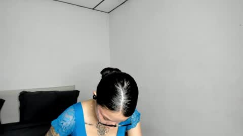 Snapshot of kendalgrey01 chatting on 04-27-26, 03:10 Kendal online show from 04-27-26, 03:10