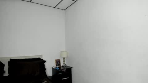 Snapshot of kendalgrey01 chatting on 05-25-26, 02:34 Kendal online show from 05-25-26, 02:34