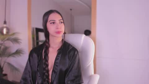    online show from 11-04-25, 12:15