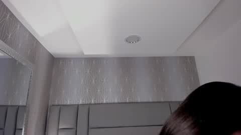 kendall_evanss_ online show from 11-21-25, 04:11