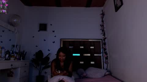 Kendall ewers online show from 04-11-26, 01:32