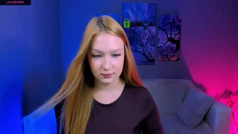 Snapshot of kendallkay_ chatting on 11-28-25, 10:40 Kendal online show from 11-28-25, 10:40