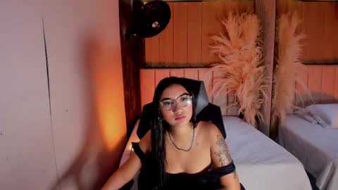 Snapshot of kendallmeyers chatting on 04-19-26, 04:56 Kendall Meyers online show from 04-19-26, 04:56