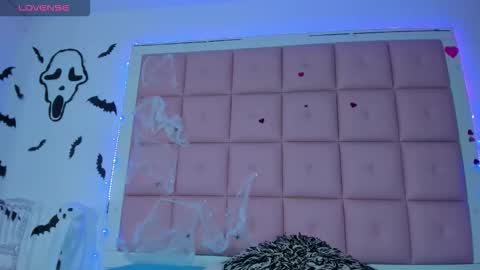 Snapshot of kendallsteele chatting on 11-03-25, 01:01 Kendall Steele online show from 11-03-25, 01:01