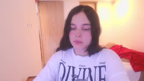 Snapshot of kendalltyler chatting on 12-19-25, 09:44 kendall online show from 12-19-25, 09:44