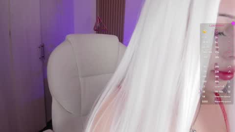 Kendall  online show from 10-06-25, 08:39