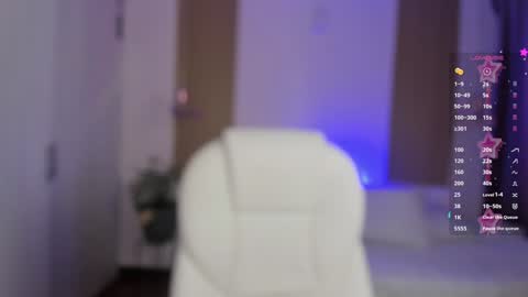 Kendall  online show from 11-09-25, 08:07