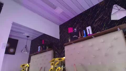 Kendall online show from 10-15-25, 03:34