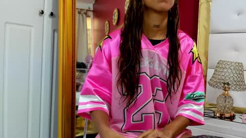 Snapshot of kendalstallyon chatting on 12-30-24, 03:35 Kendal  online show from 12-30-24, 03:35