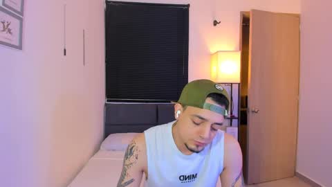 Snapshot of kendel_dimitri chatting on 04-23-26, 07:30 kendel_dimitri online show from 04-23-26, 07:30