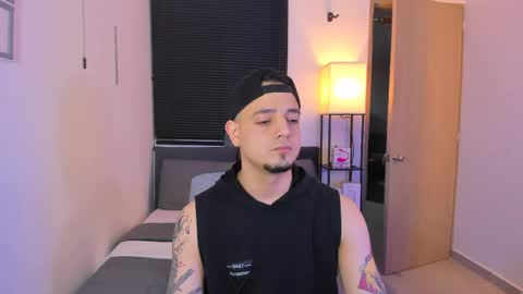 Snapshot of kendel_dimitri chatting on 04-29-26, 05:22 kendel_dimitri online show from 04-29-26, 05:22