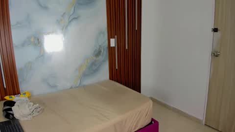 Snapshot of kendra_lovv chatting on 02-17-26, 12:01 kendra_lovv online show from 02-17-26, 12:01