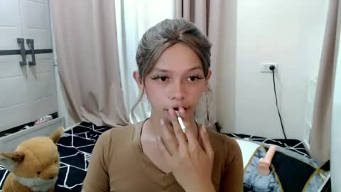 kendra_lunaxx online show from 07-04-26, 10:54