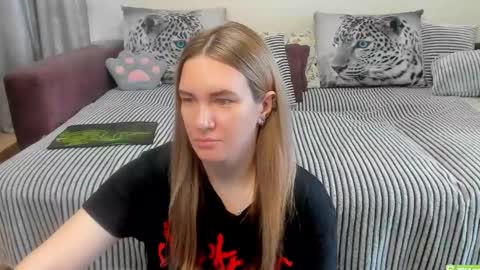 Kendra online show from 05-16-26, 12:18