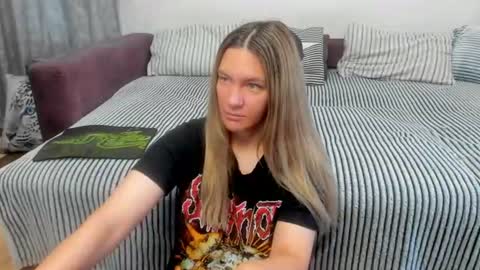 Kendra online show from 07-22-26, 12:24